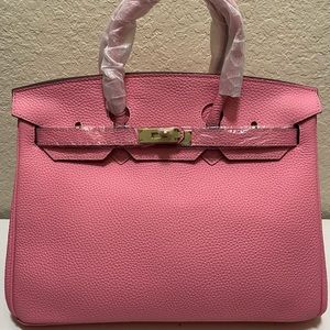 Genuine leather handbag tote in bubblegum pink💖